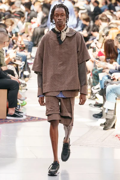 Look 44